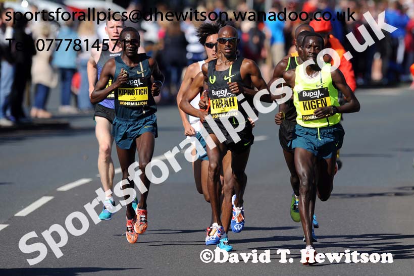 Leading men in the 2014 BUPA Great North Run. Photo: David T. Hewitson/Sports for All Pics